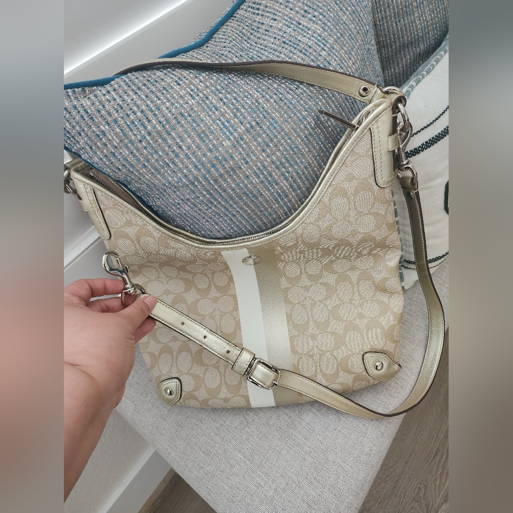 Coach Beige & White & Gold Adjustable 1 Crossbody/1 Shoulder Strap - Picture 13 of 16